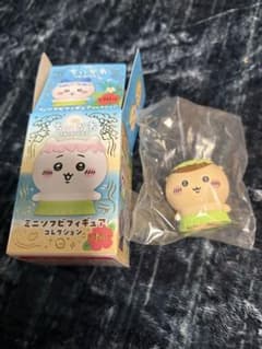 ちいかわ 映画 ミニソフビフィギュア くりまんじゅうせんぱいのサムネイル