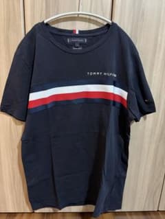 【年末まで出品します】TOMMY HILFIGER Tシャツ Lサイズのサムネイル