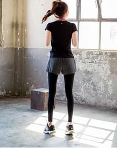 ☆可愛い☆ショートパンツ付き　レギンスタイツ 一体型 フィットネスパンツのサムネイル