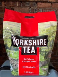 【期間限定】Yorkshire Tea 600袋　ヨークシャーティー　大容量 紅茶 Yorkshire Tea 600袋 1875g 大容量 - メルカリ