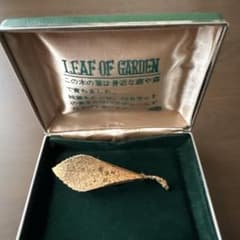 LEAF OF GARDEN リーフモチーフ ブローチ ゴールドカラーのサムネイル