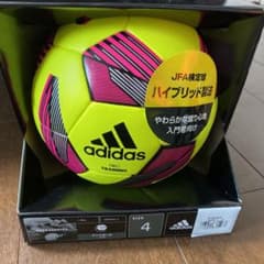 新品未使用　adidasサッカーボールのサムネイル