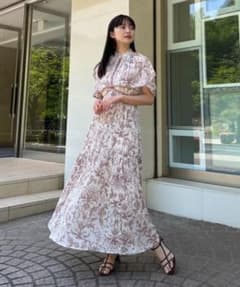 スナイデル　プリーツワンピース　ピンクベージュ