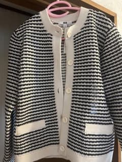 UNIQLO ニットショートジャケットのサムネイル