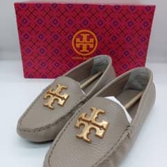石*川様 トリーバーチ ベージュ レザー ローファー ドライビングシューズ 石*川様 トリーバーチ ベージュ レザー ローファー ドライビング