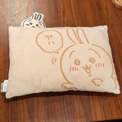 【即購入OK】ちいかわうさぎ 取っ手付きまくらのサムネイル