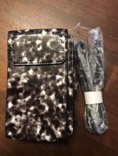 新品未使用　ROSE BUDのポシェットのサムネイル