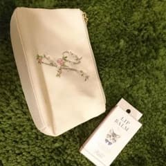 maison de fleur ポーチ&リップのセットのサムネイル