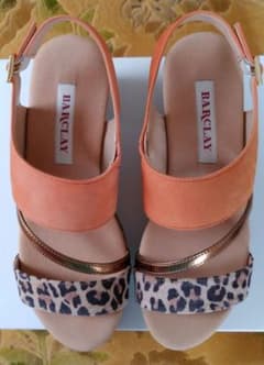 BARCLAY オレンジ ヒョウ柄 サンダル