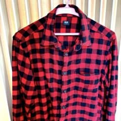 UNIQLO チェック柄 長袖シャツ レッド×ブラック Mのサムネイル