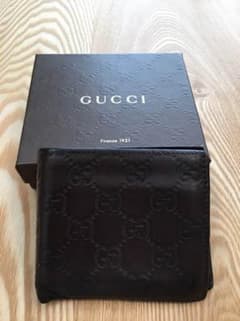 mii様専用☆GUCCI ✳︎ メンズ ✳︎ 二つ折り財布のサムネイル