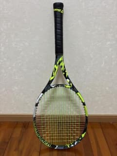 美品 Babolat PURE AERO 硬式テニスラケット グリップサイズ2 - メルカリ