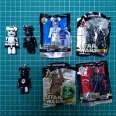 スター・ウォーズ 70% ベアブリック７種セットのサムネイル