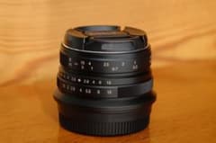 七工匠 7artisans 25mm f1.8 単焦点レンズ　フジ Xマウント用のサムネイル