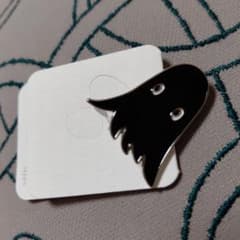 mina perhonen ミナペルホネン troll トロール ブローチ 黒 - メルカリ