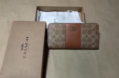 COACH 財布のサムネイル