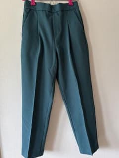 テーパードパンツ　キレイ目のサムネイル