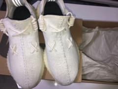 アディダス YEEZY BOOST 350 v2のサムネイル