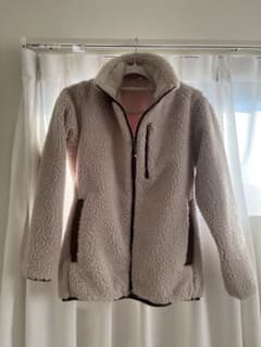 【美品】ユニクロ　ベージュ フリースジャケット XSのサムネイル