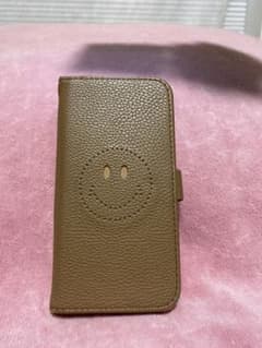 ❣️値下げします☆美品❣️iPhoneケース手帳型のサムネイル