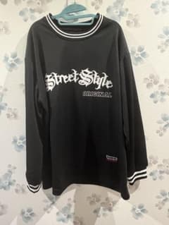 ロゴ入りTシャツ　黒　キッズ160 長袖　ダンスのサムネイル