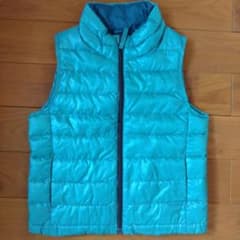 UNIQLO　キッズ110センチ　ベストのサムネイル