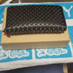 クリスチャンルブタン 財布のサムネイル