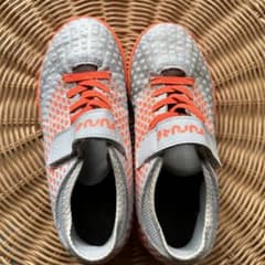 即購入オッケーです☆様　PUMA19cmキッズサッカースニーカーのサムネイル