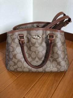 ララ様専用です！！COACHショルダーバッグのサムネイル