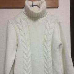 白のタートルネック！のサムネイル