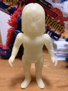 M1号 三面怪人 ダダ 蓄光ソフビ - メルカリ