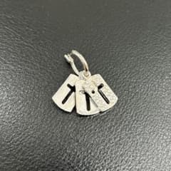 Dolce & Gabbana 三連クロス ピアス キーホルダー - メルカリ