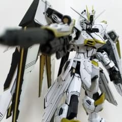 ガンプラ完成品MG 1/100フリーダムガンダムのサムネイル