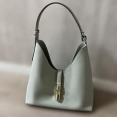 ぴろりん FURLA GOCCIA ショルダーバッグ M ライトグリーン ぴろりん様専用 FURLA GOCCIA ショルダーバッグ M ライトグリーン
