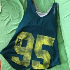 リーボック ヨガウエア グラフィックタンクトップ ほぼ新品のサムネイル