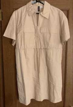 H&M ベージュ　ハーフジップ半袖ワンピース