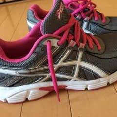 asicsのサムネイル