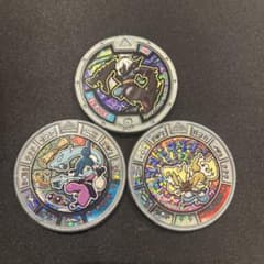 妖怪ウォッチ 妖怪メダル オロチ3種セットのサムネイル