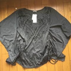 美品✨ドクロ変形カットソー✨のサムネイル