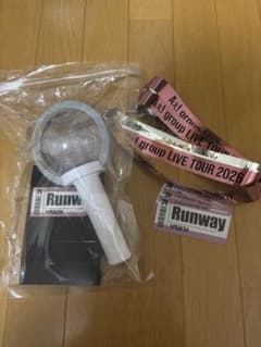 【大阪公演手渡し可能】Aぇ! group Runway ペンライト 落下物付き Aぇ! group Runway ペンライト+落下物付き - メルカリ