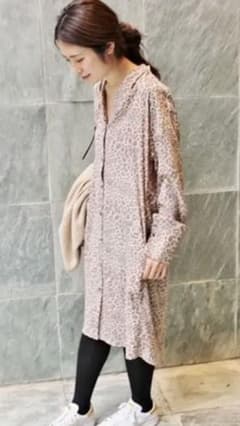 【トミー様専用】IENAレオパード柄シャツワンピースのサムネイル