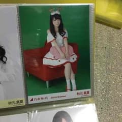 秋元真夏 サンタ 生写真のサムネイル