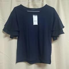新品タグ付き★フリルTシャツのサムネイル