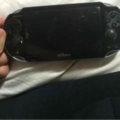 隼人様お取り置き中 PS Vita 本体のみとメモリースティック16GBのサムネイル