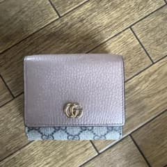 Gucci 二つ折り財布 ピンクのサムネイル