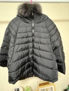 TATRAS 黒 ダウンポンチョ ※値下げしましたのサムネイル
