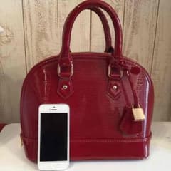新品ショルダーバックのサムネイル