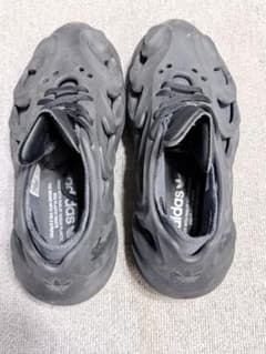 adidas スニーカー ブラックのサムネイル