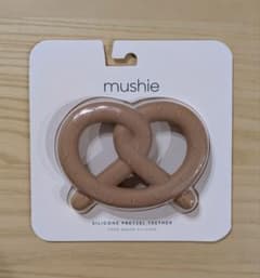 mushie シリコンプレッツェル歯固めのサムネイル