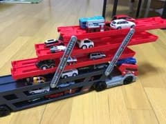 ミニカー乗せトラックのサムネイル
